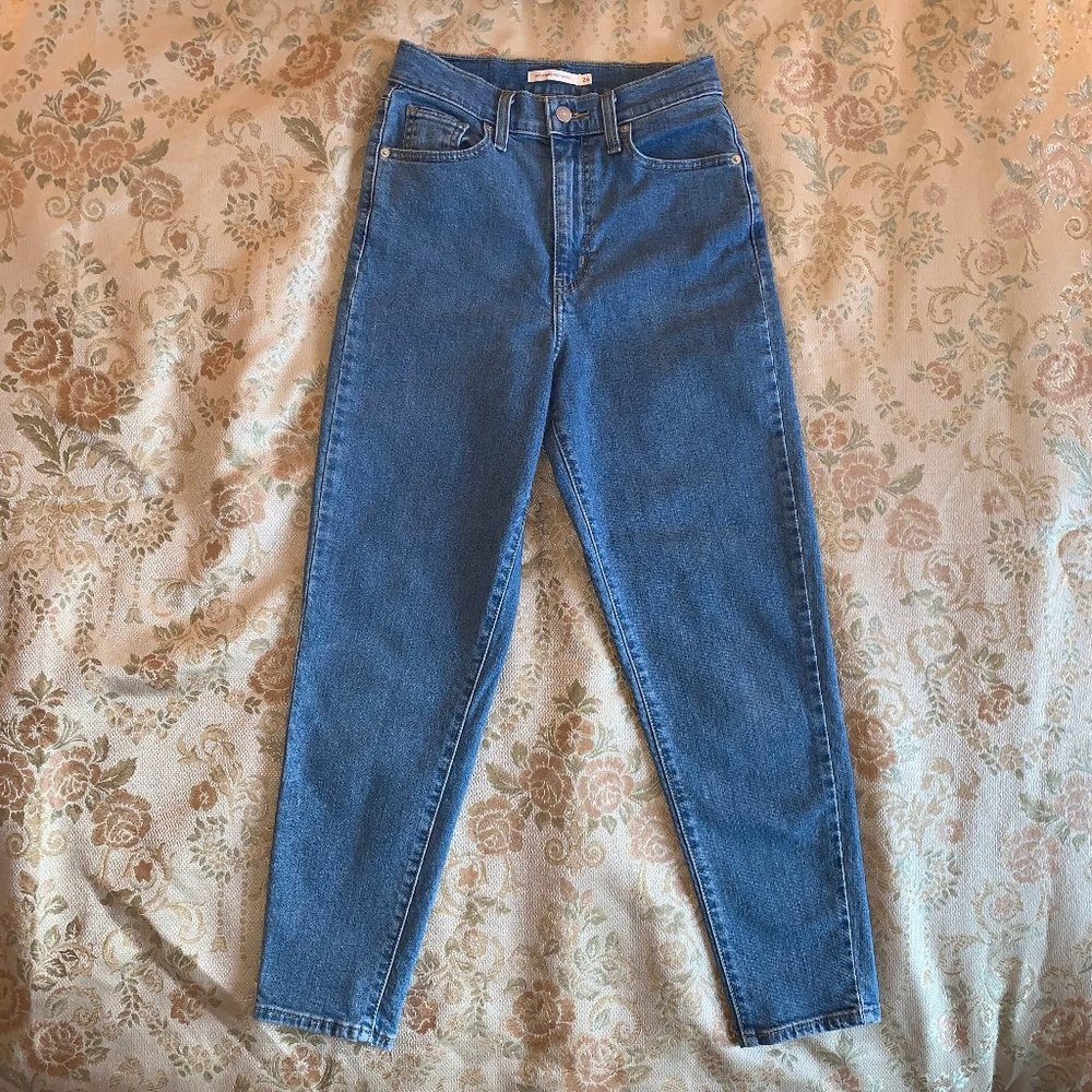 Levi's High Waist Taper jeans